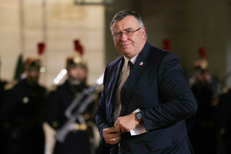 Patrick Pouyanné à Paris, le 28 novembre 2024. ( AFP / THOMAS SAMSON )