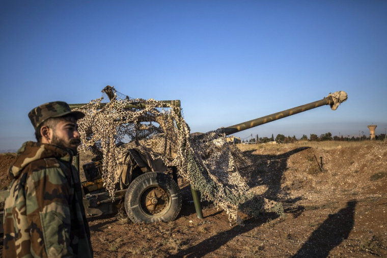 Un combattant kurde à Qamishli, en Syrie, le 9 décembre 2024. ( AFP / DELIL SOULEIMAN )