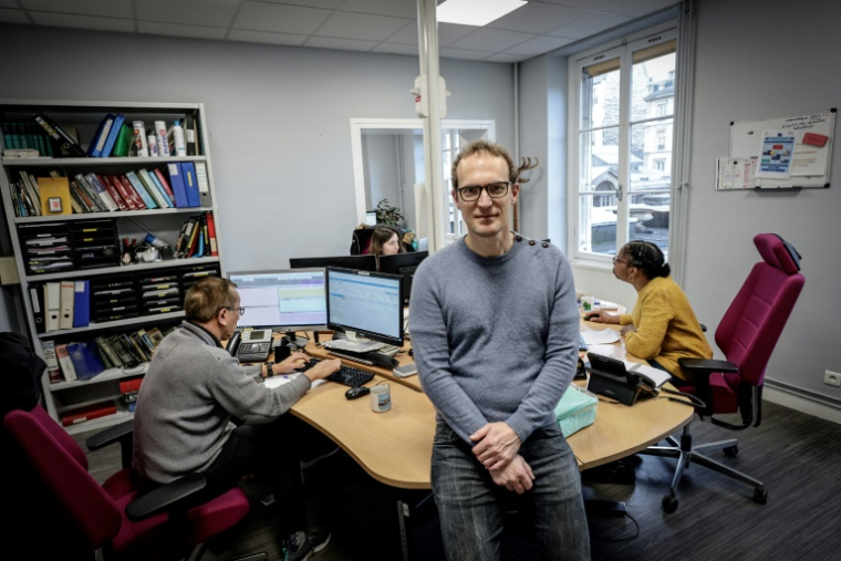 Le Dr Jérôme Langrand, chef du centre antipoison à l'hôpital Lariboisière-Fernand Widal (AP-HP) à Paris, le 19 décembre 2024 ( AFP / STEPHANE DE SAKUTIN )