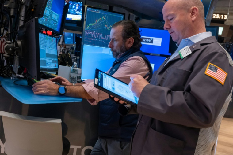 Des opérateurs du New York Stock Exchange ( GETTY IMAGES NORTH AMERICA / SPENCER PLATT )