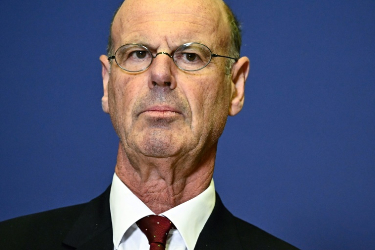 Le ministre de l'Economie Eric Lombard, le 23 décembre 2024 à Paris. ( AFP / JULIEN DE ROSA )