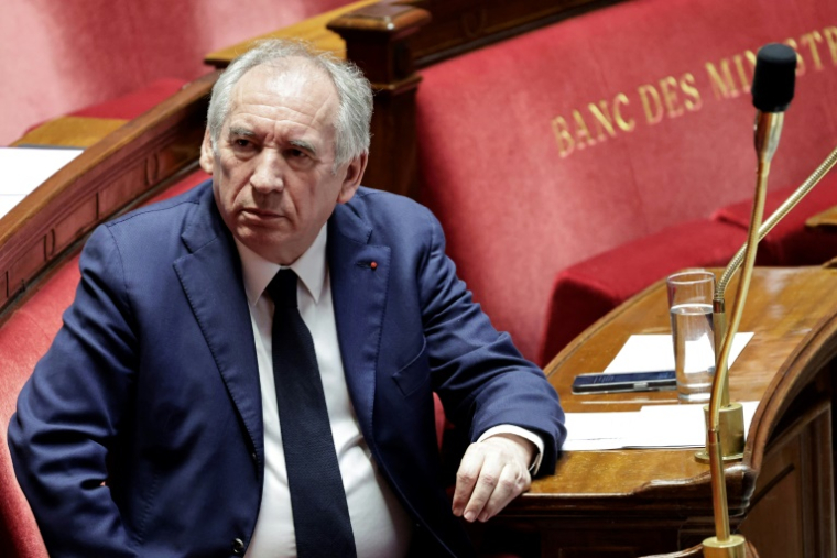 Le Premier ministre François Bayrou assiste à une séance de l'Assemblée nationale, le 17 décembre 2024 à Paris ( AFP / STEPHANE DE SAKUTIN )