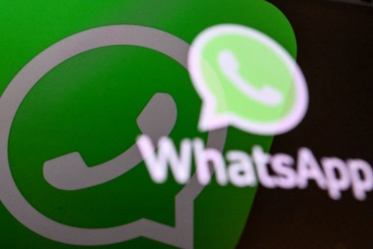 Le Conseil suprême du cyberespace iranien a voté mardi la levée de l'interdiction frappant l'application de messagerie WhatsApp, en vigueur depuis plus de deux ans ( AFP / Kirill KUDRYAVTSEV )