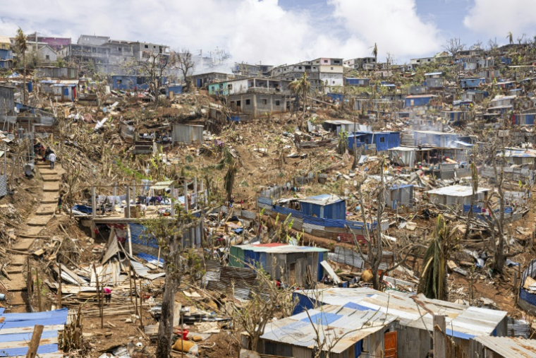 Vue du village de Vahibé, en périphérie de Mamoudzou, à Mayotte, le 24 décembre 2024 ( AFP / PATRICK MEINHARDT )