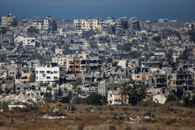 Une vue générale montre des bâtiments détruits dans le nord de Gaza