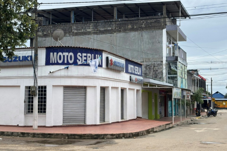 Magasins fermés à Tibu, dans le Catatumbo, en Colombie, le 17 janvier 2025. ( AFP / STRINGER )